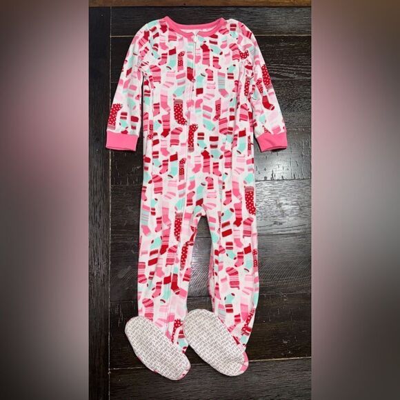 Size 4 carters fleece footed pajamas Christmas - Picture 3 of 4